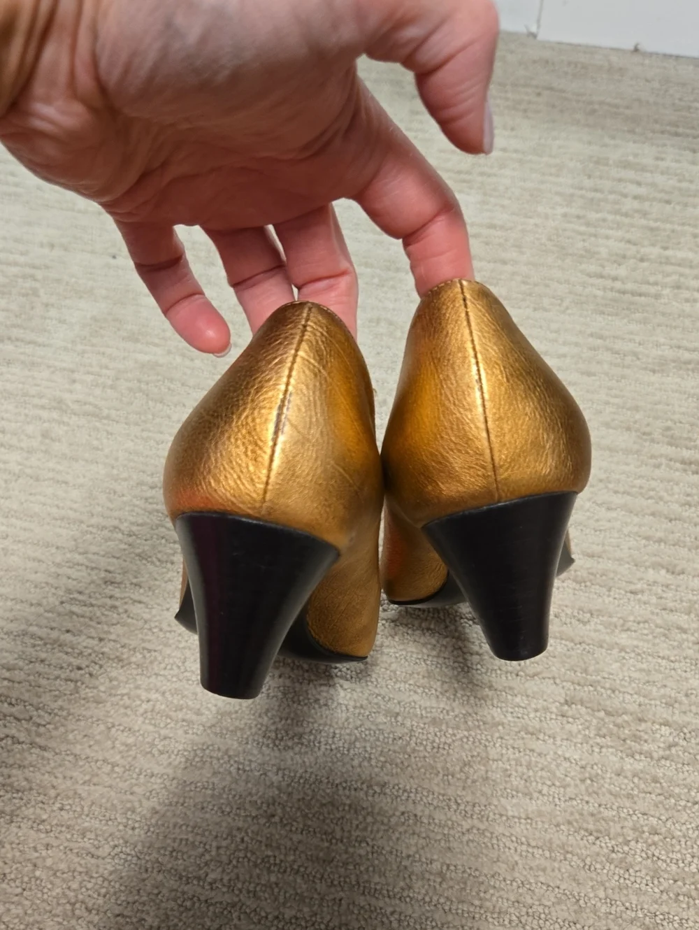 NWOT BOTTEGA by Bottega Veneta Metallic Mid-Heel Pumps-Bronze